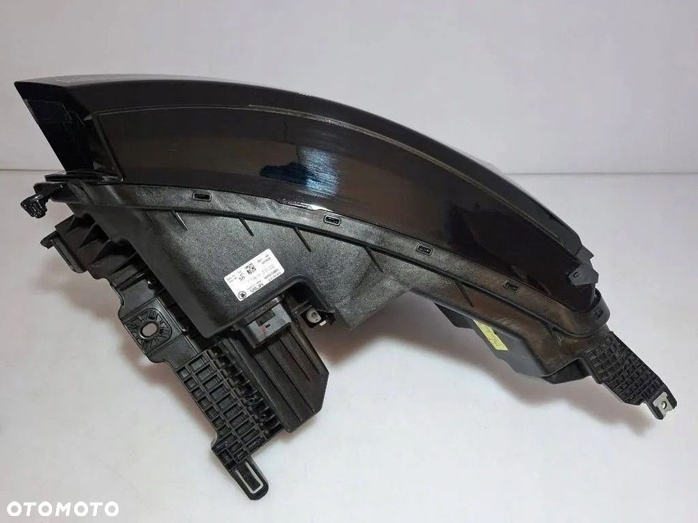 Skoda Elroq 2025 Prawa strona Reflektor FULL LED 5LB941010 SUPER STAN - 9