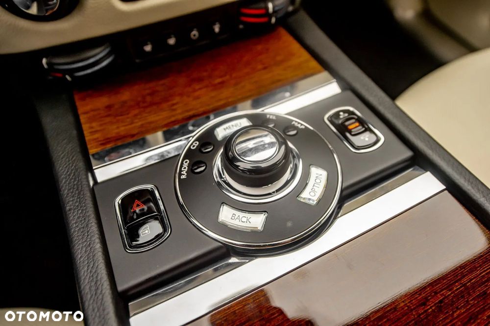 Rolls-Royce Ghost - 26