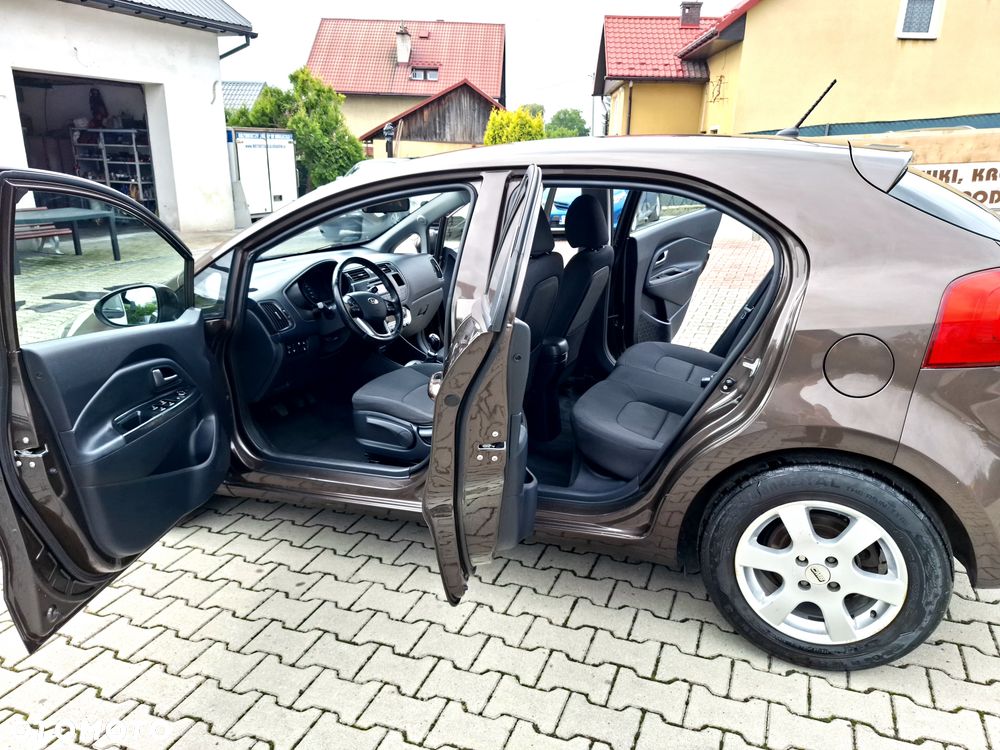 Kia Rio - 13