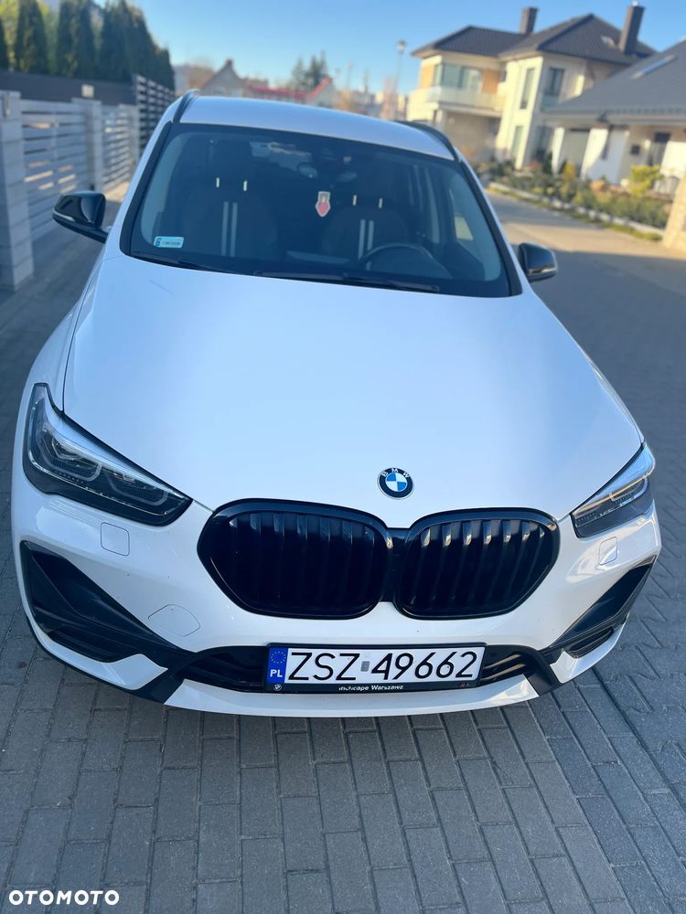 BMW X1 sDrive18i Sport Line - 1