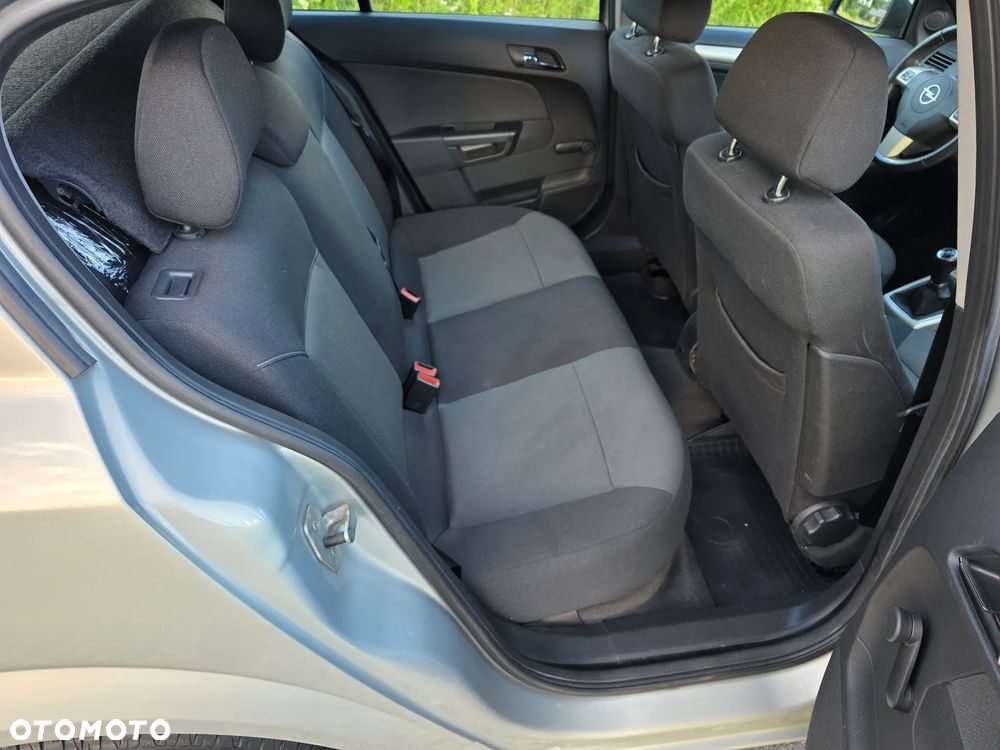 Opel Astra 1.4 Enjoy - 16