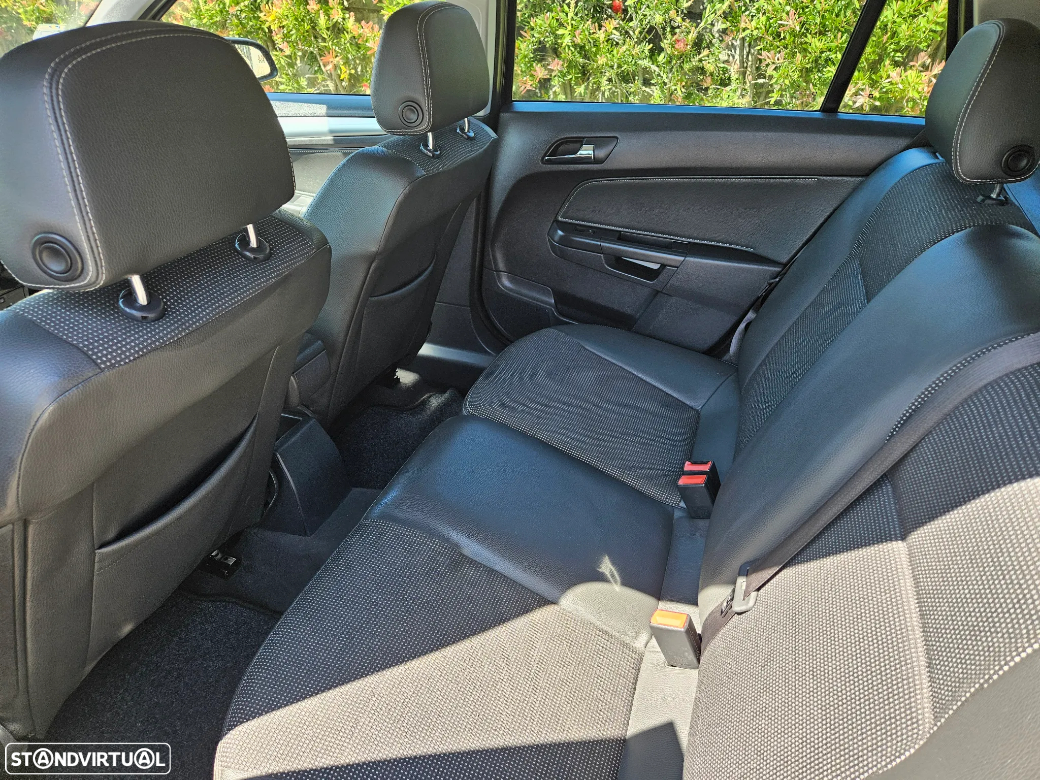 Opel Astra Caravan 1.7 CDTi Cosmo ecoFLEX - 28