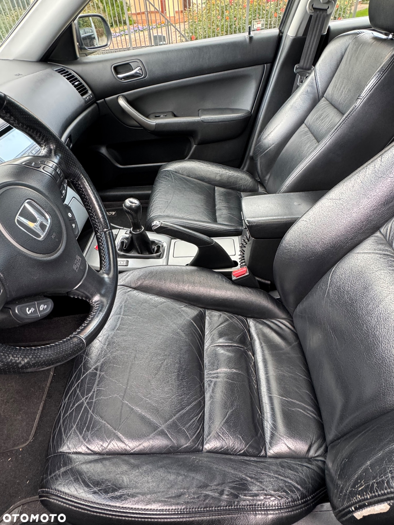 Honda Accord 2.0 Executive - 19
