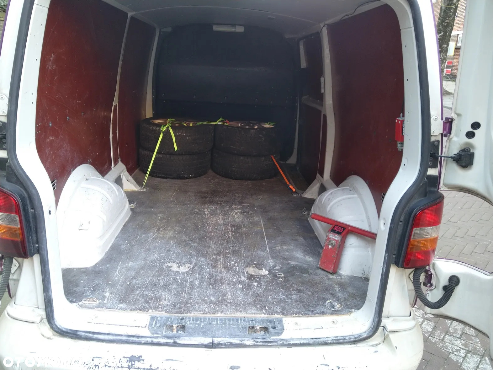 Volkswagen Transporter - 12