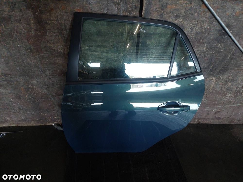 DRZWI KOMPLETNE LEWY TYŁ TOYOTA AURIS I HB 5D 8T8 ID: 236967 - 4