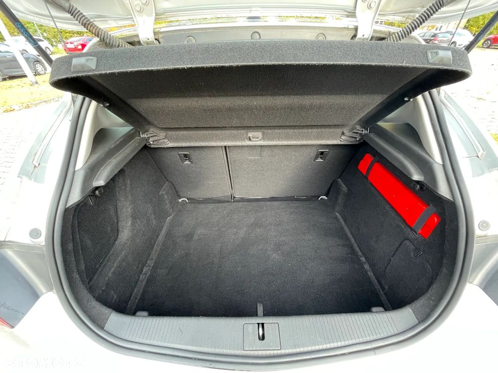 Opel Astra 1.6 Essentia - 13