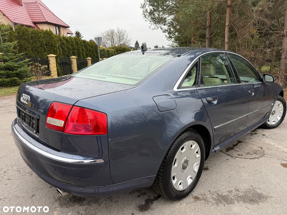 Audi A8 4.2 Quattro - 5