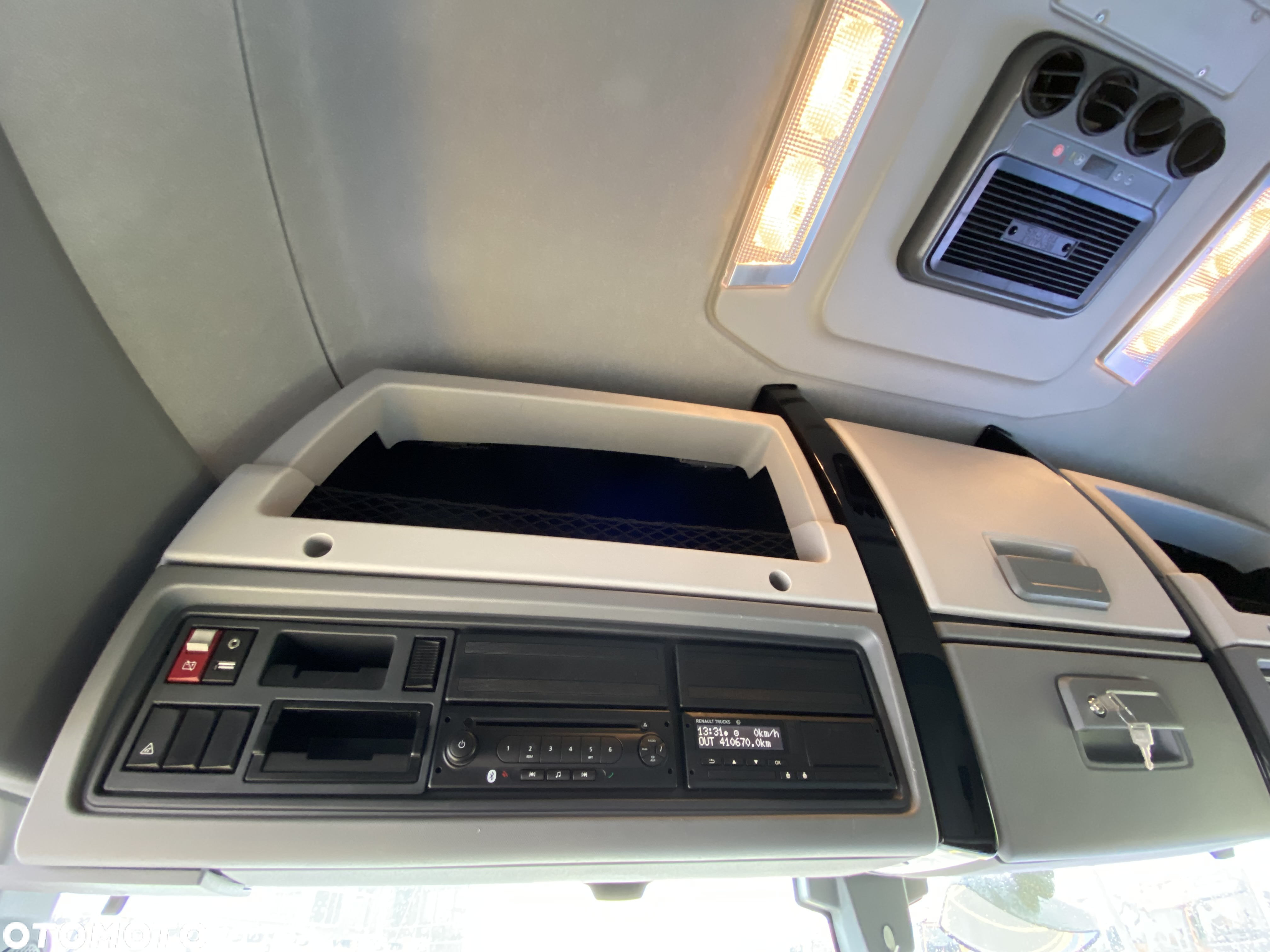 Renault T480 Sleeper Cab ADR - 13
