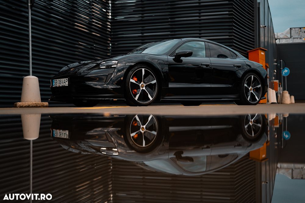 Porsche Taycan - 5