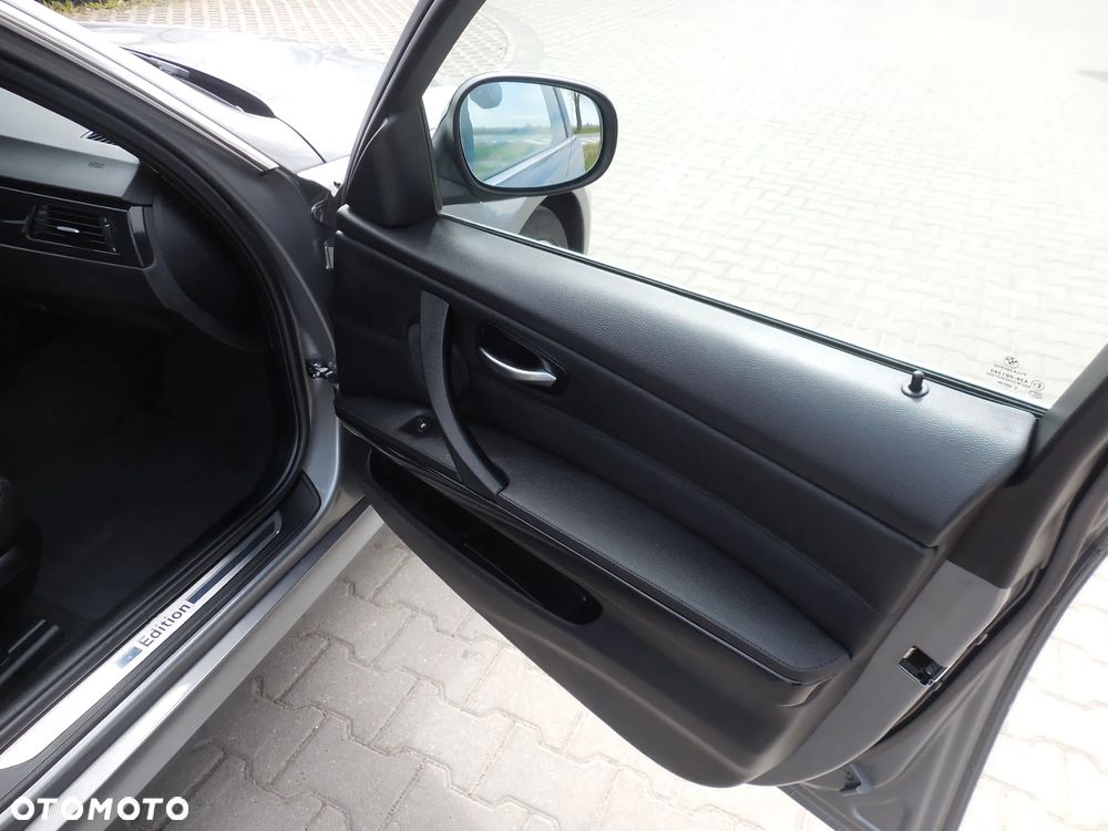 BMW Seria 3 318i Edition Exclusive - 8