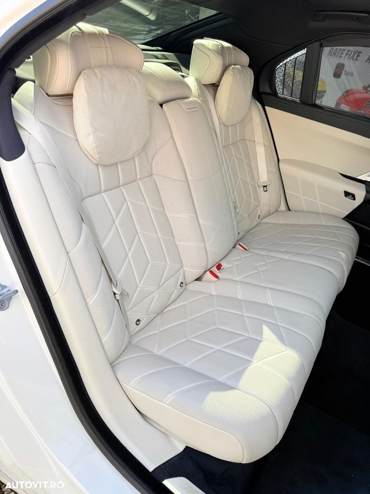 BMW Seria 7 - 15