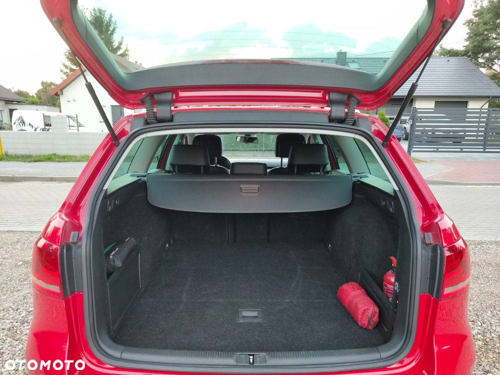Volkswagen Passat - 11