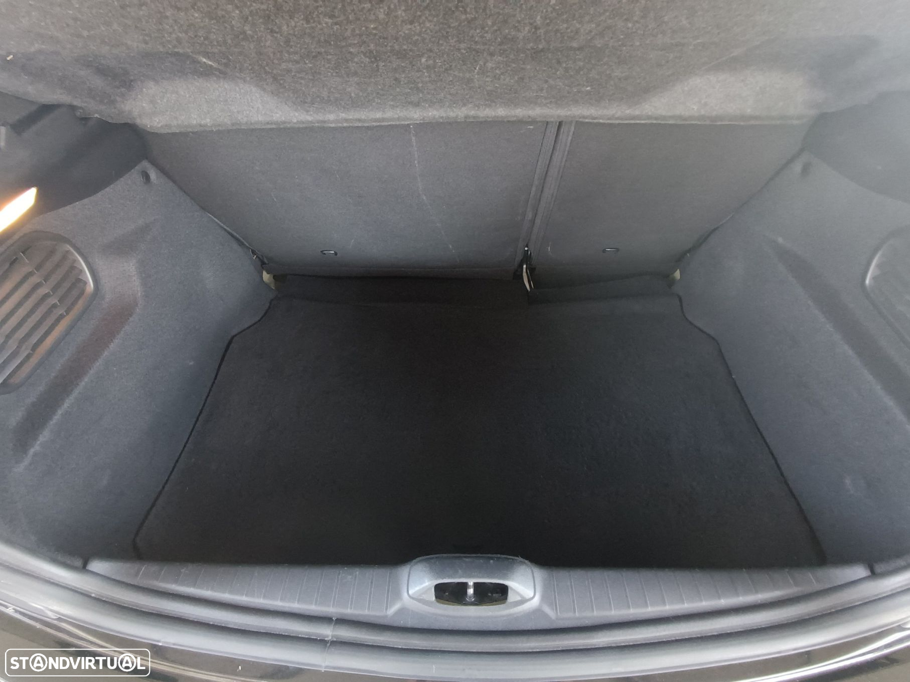 Peugeot 208 1.6 BlueHDi Active - 47