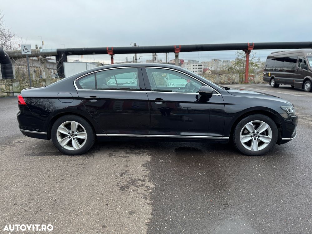 Volkswagen Passat 2.0 TDI DSG Highline - 8
