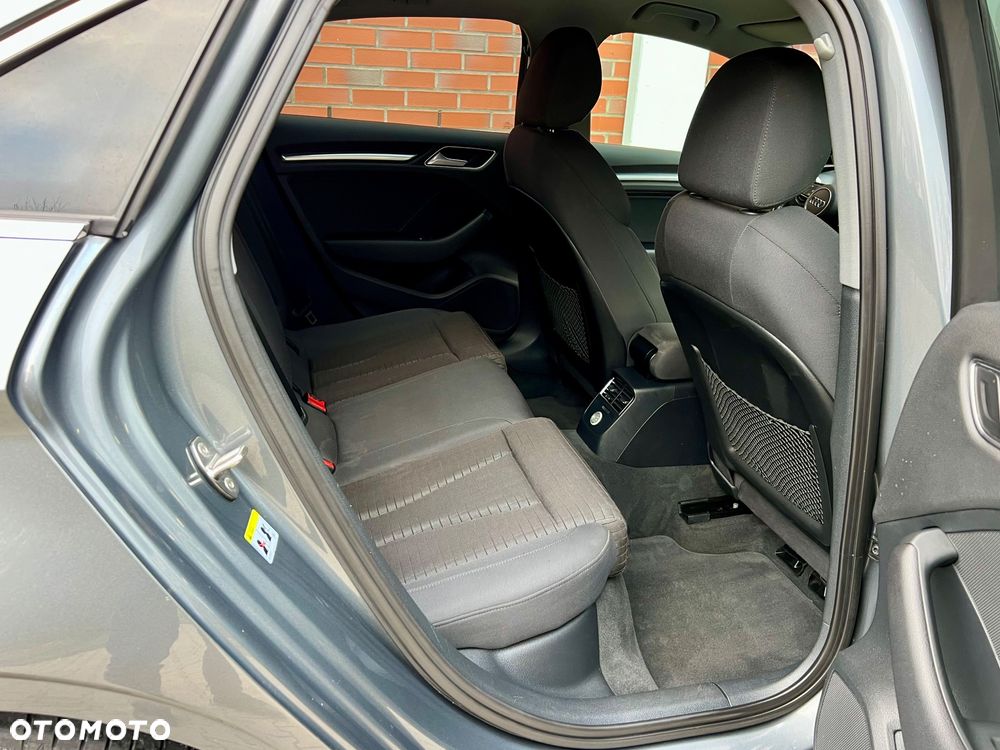 Audi A3 Limousine 35 TFSI Sport S tronic - 13