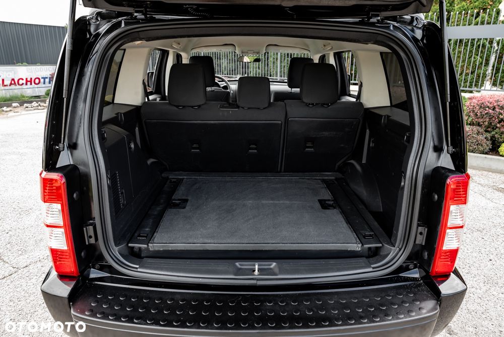 Dodge Nitro 3.7 V6 SLT - 19