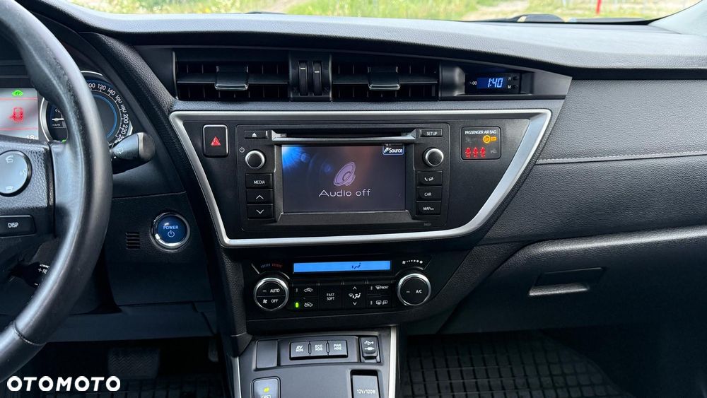 Toyota Auris 1.8 HSD Luna - 21
