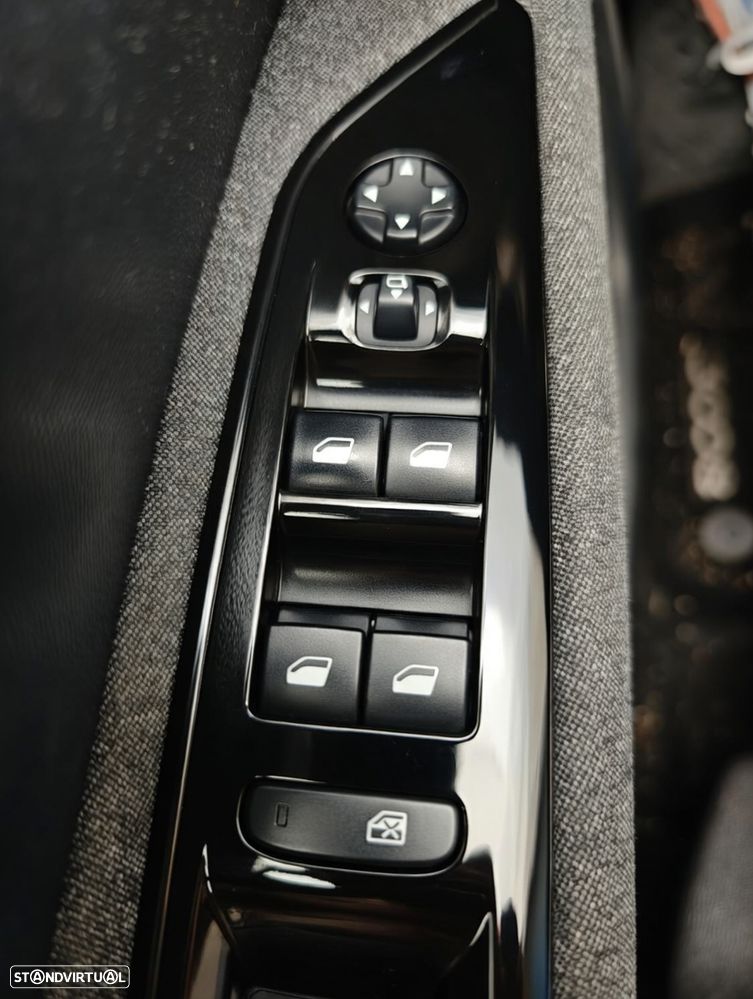 Peugeot 3008 BlueHDi 130 Stop & Start Allure - 4