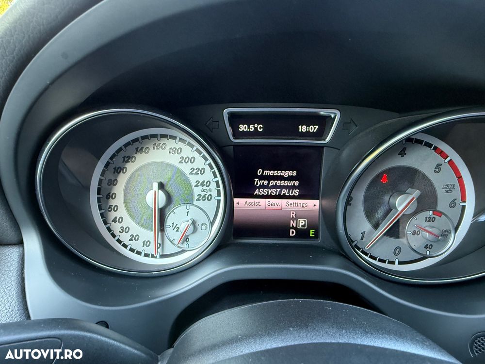 Mercedes-Benz CLA 220 CDI 7G-DCT AMG Line - 27