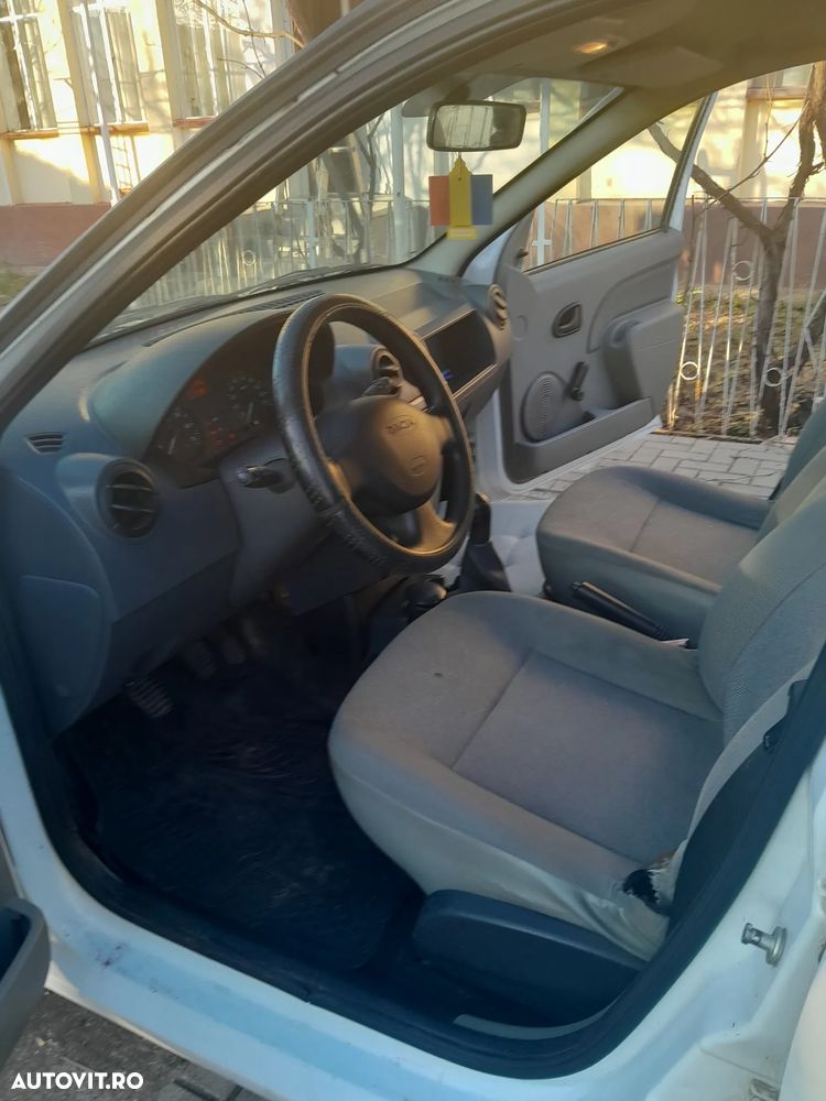 Dacia Logan 1.6 MPI Ambiance - 4