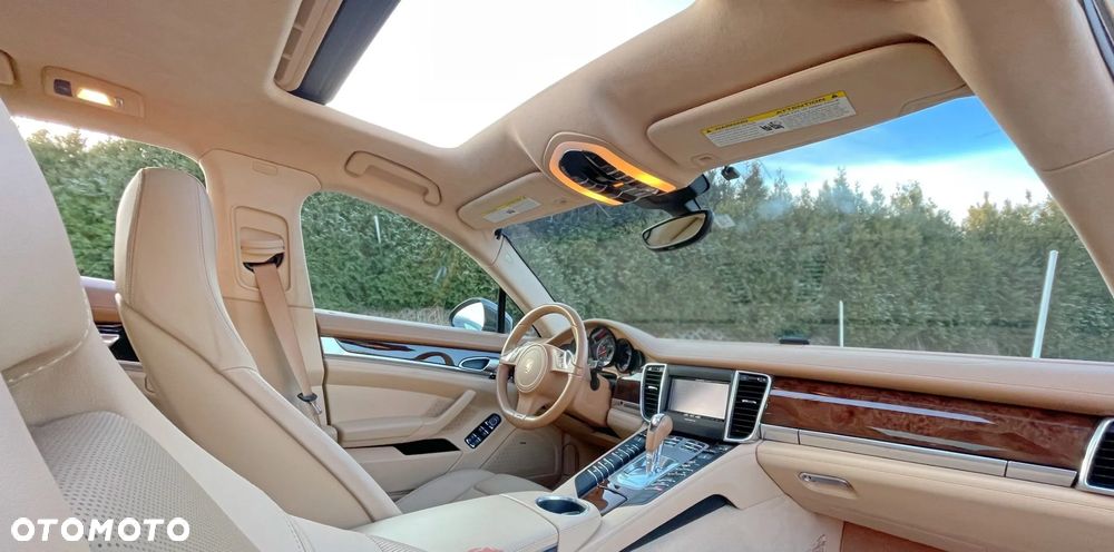 Porsche Panamera Turbo - 14