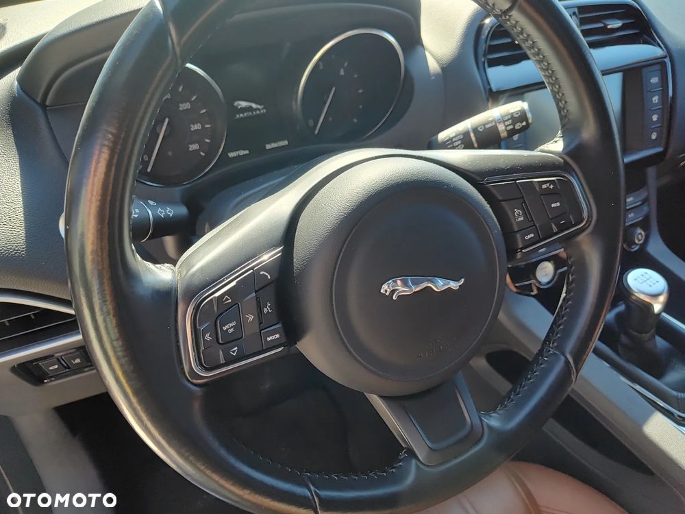 Jaguar F-Pace 20d AWD Pure - 14