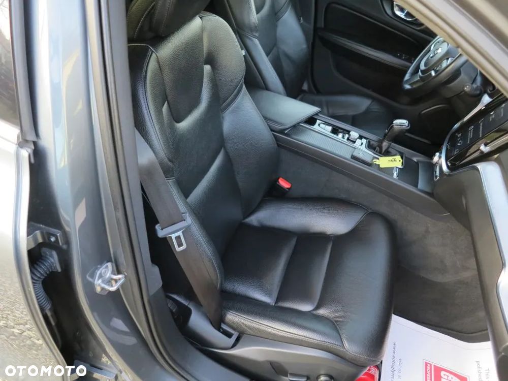 Volvo V60 D3 Momentum - 20