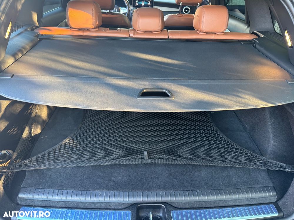 Mercedes-Benz GLC 300 e 4MATIC - 11