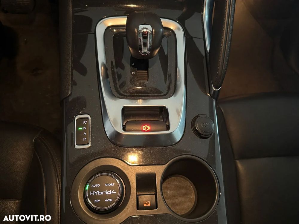 Peugeot 3008 Hybrid4 88g - 18