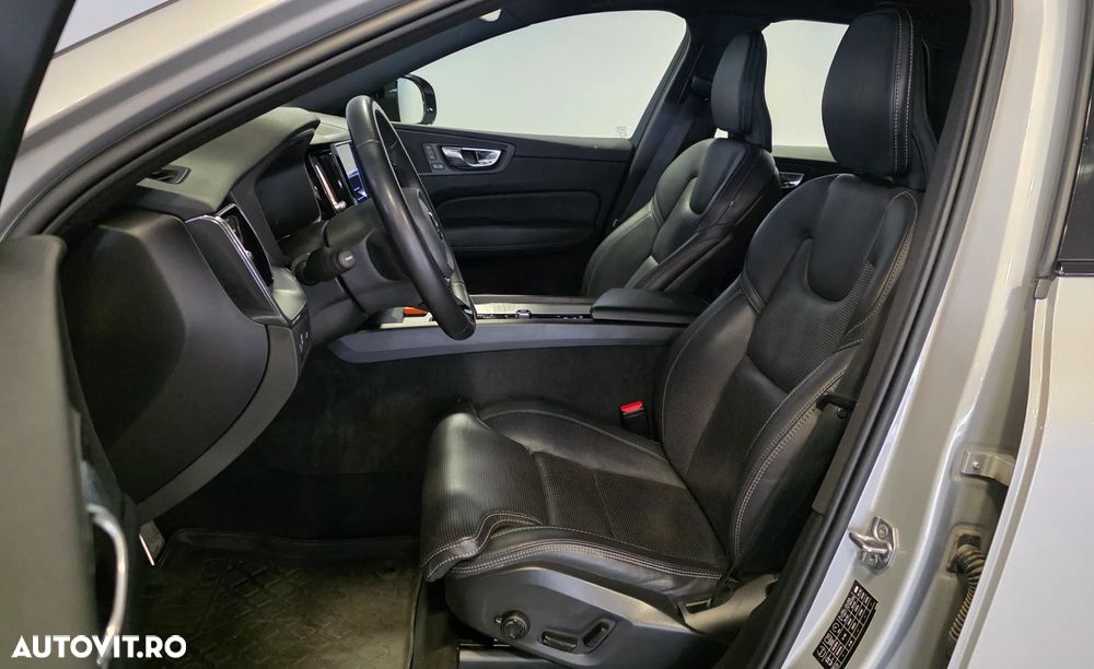 Volvo XC 60 B4 MHEV AT8 AWD R-Design - 8