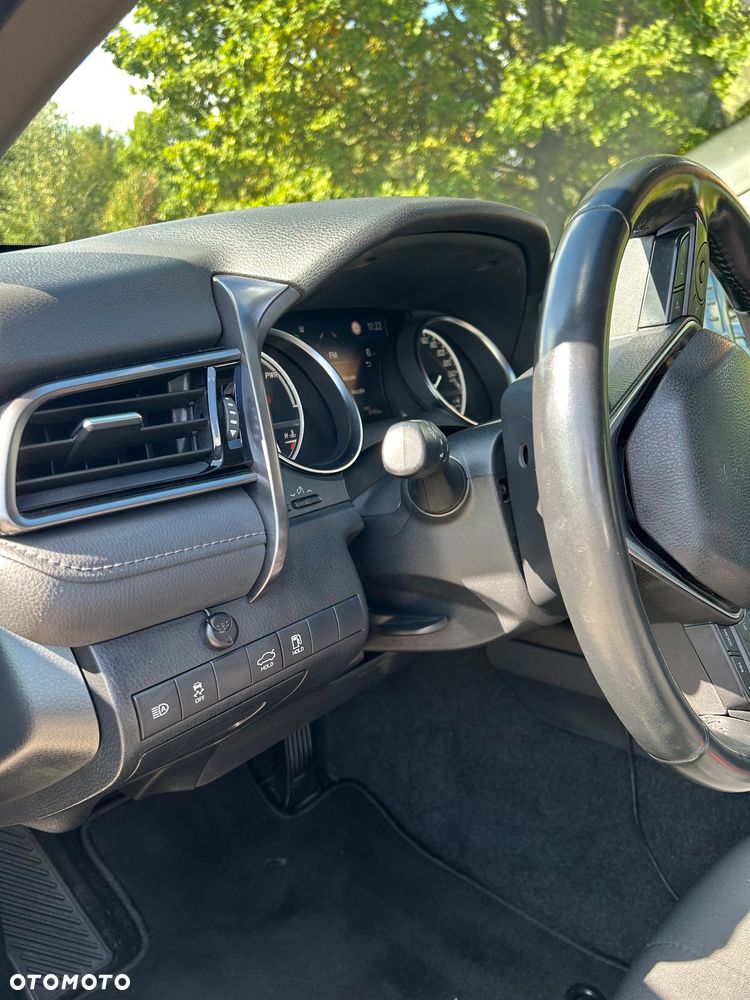 Toyota Camry 2.5 Hybrid Comfort CVT - 16