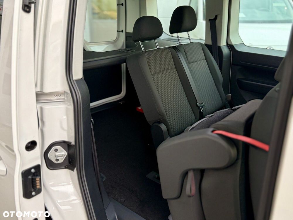 Volkswagen Caddy silnik: 2,0 l TDI EU6 SCR 75 kW skrzynia biegów: manualna 6 -biegowa rozstaw osi: 2755 mm - 12