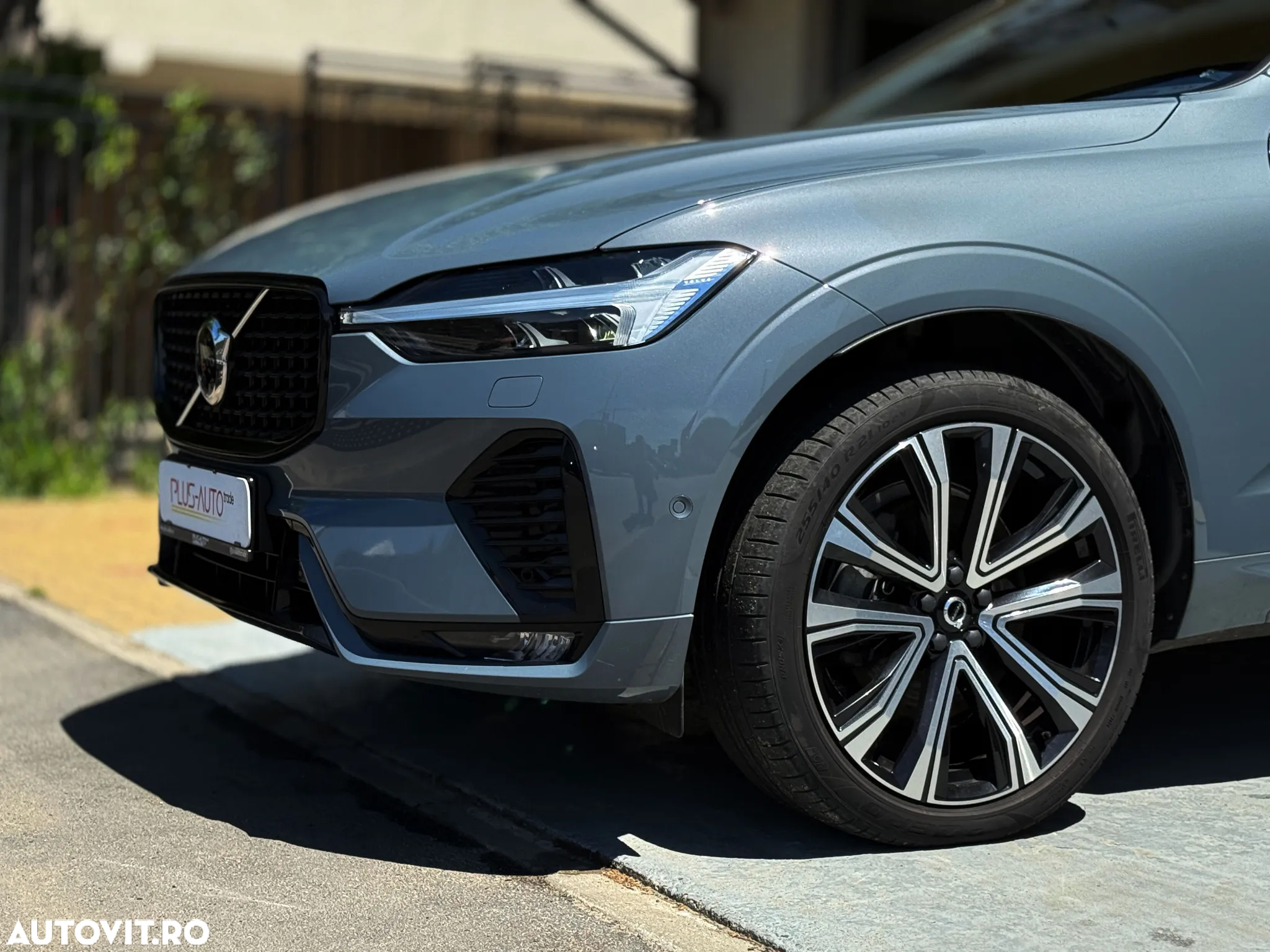 Volvo XC 60 B4 MHEV AT8 AWD R-Design - 6