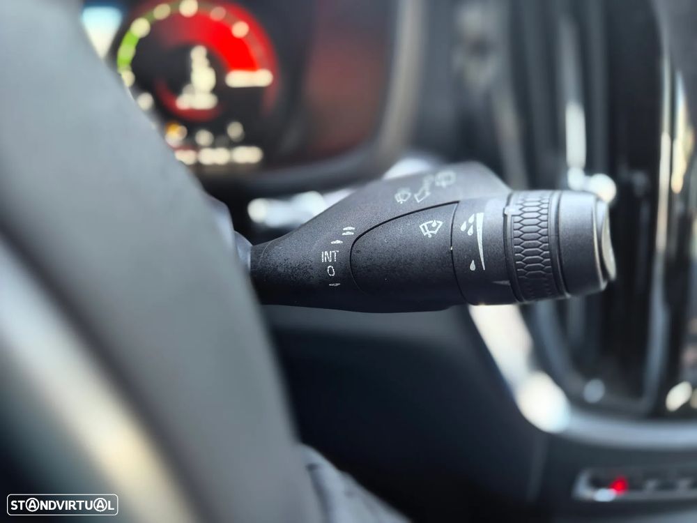 Volvo V60 2.0 D3 R-Design Geartronic - 50