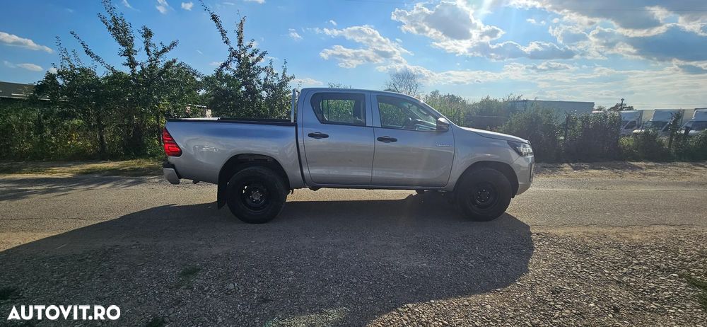 Toyota Hilux 4x4 Double Cab M/T Comfort - 4
