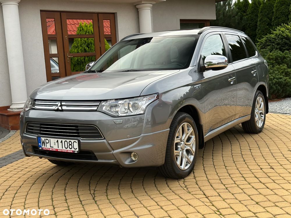 Mitsubishi Outlander - 10