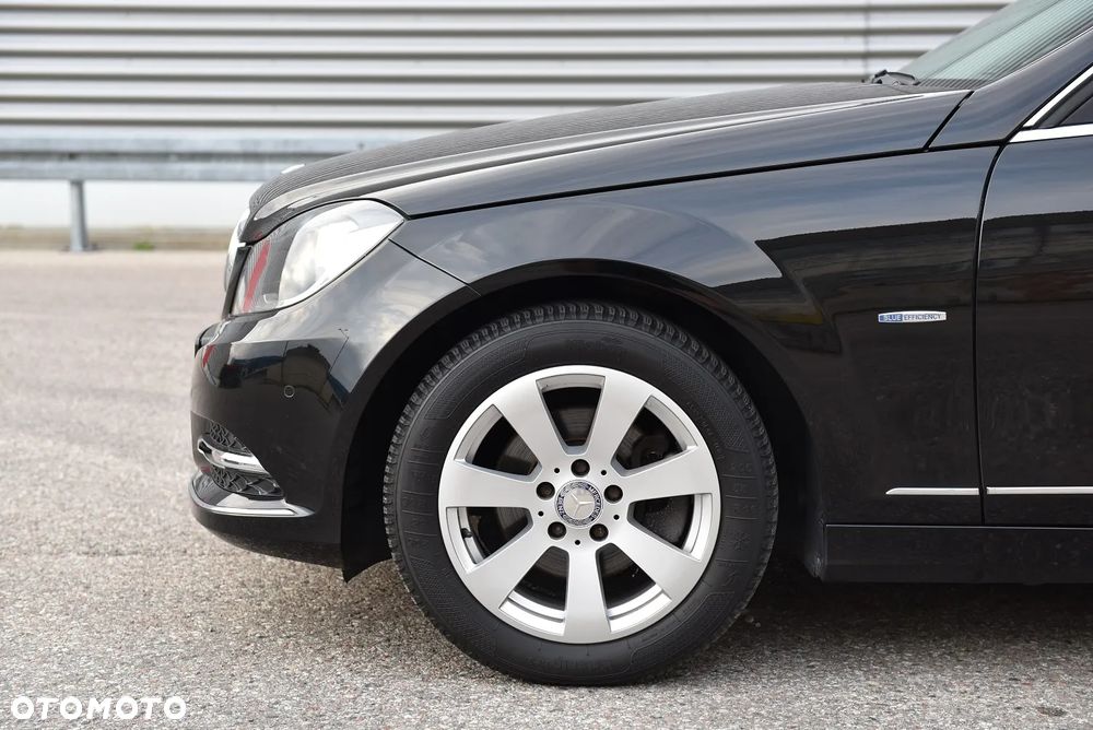 Mercedes-Benz Klasa C 180 BlueEFFICIENCY Avantgarde - 14