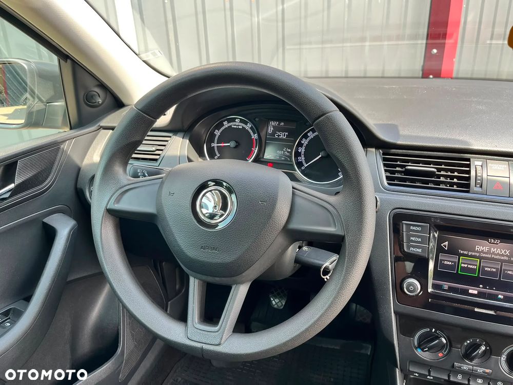 Skoda RAPID 1.0 TSI Active - 10
