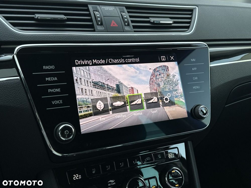 Skoda Superb 2.0 TDI SCR 4x4 L&K DSG - 23