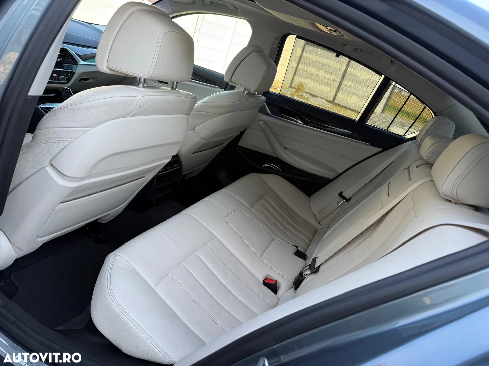 BMW Seria 5 520d AT - 26