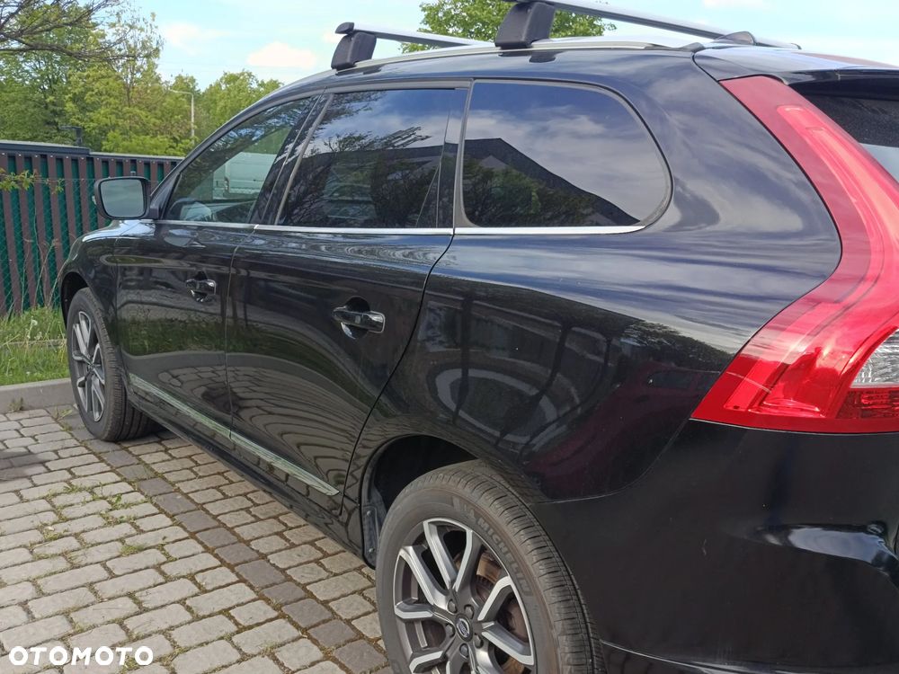 Volvo XC 60 T6 AWD Geartronic Momentum - 4