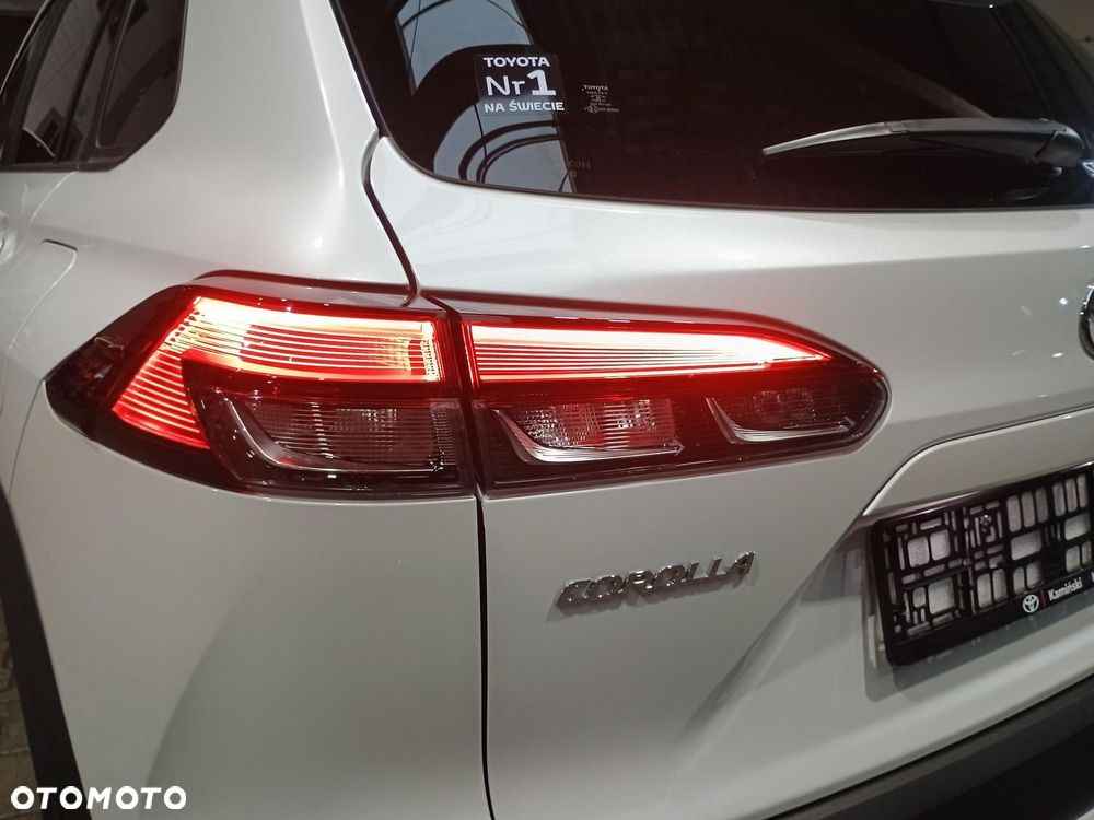 Toyota Corolla Cross 2.0 Hybrid Executive AWD - 12