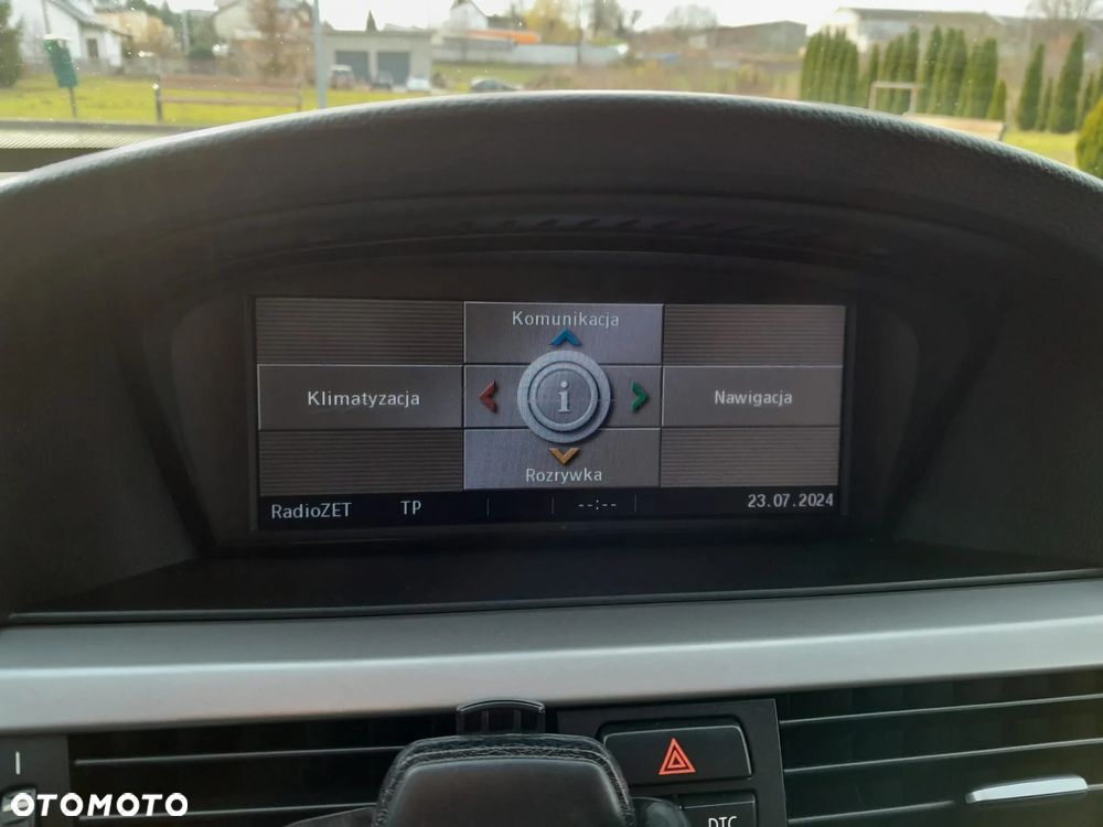 BMW Seria 3 320d DPF Touring - 26