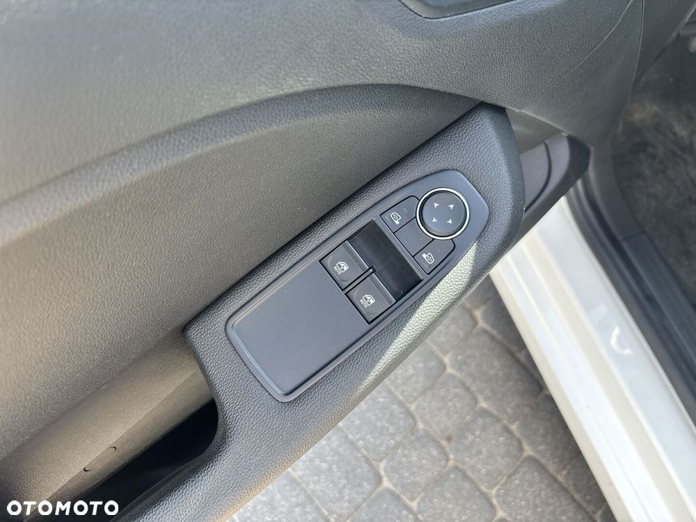 Renault Clio - 11