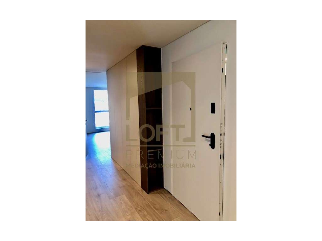 Apartamento T2 de Luxo c/ Vista Cidade e Parque em Guimarães - Grande imagem: 4/35