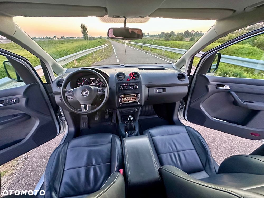 Volkswagen Caddy Highline - 8