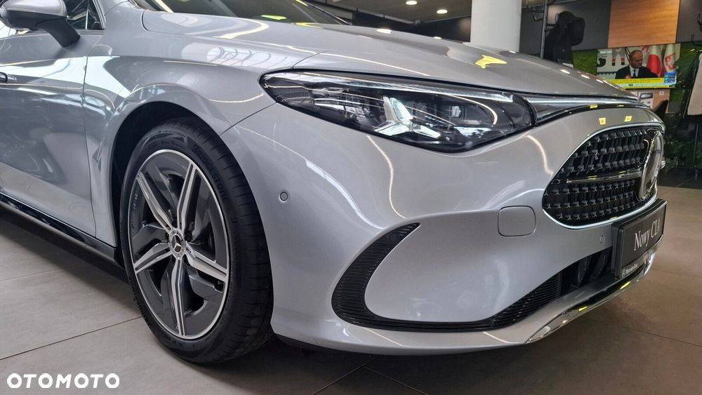 Mercedes-Benz CLA 200 mHEV 8G-DCT - 9