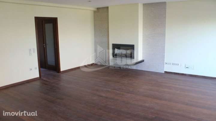 EXCELENTE MORADIA T4 - Grande imagem: 5/21