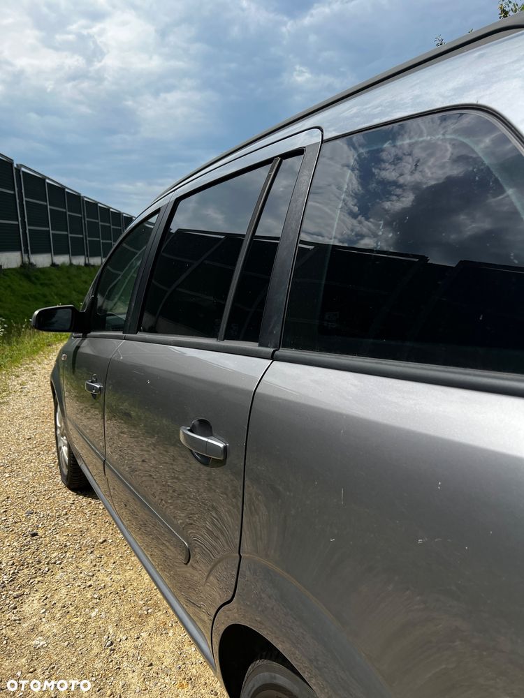 Opel Zafira 1.9 CDTI Enjoy - 21