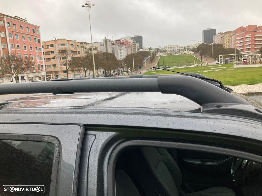 Nissan Navara 2.5 dCi CD LE Hi-Tech 4WD - 24